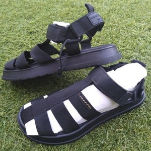 Zara Kids Black Sandals Size 2 w/tags